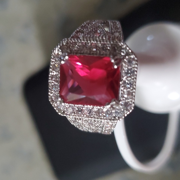 Exquisite Chunky Ruby Color Fashion Ring/ Size 8 - Picture 1 of 4
